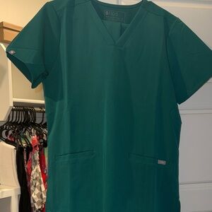 FIGS Green Scrub Top With Matching Joggers.